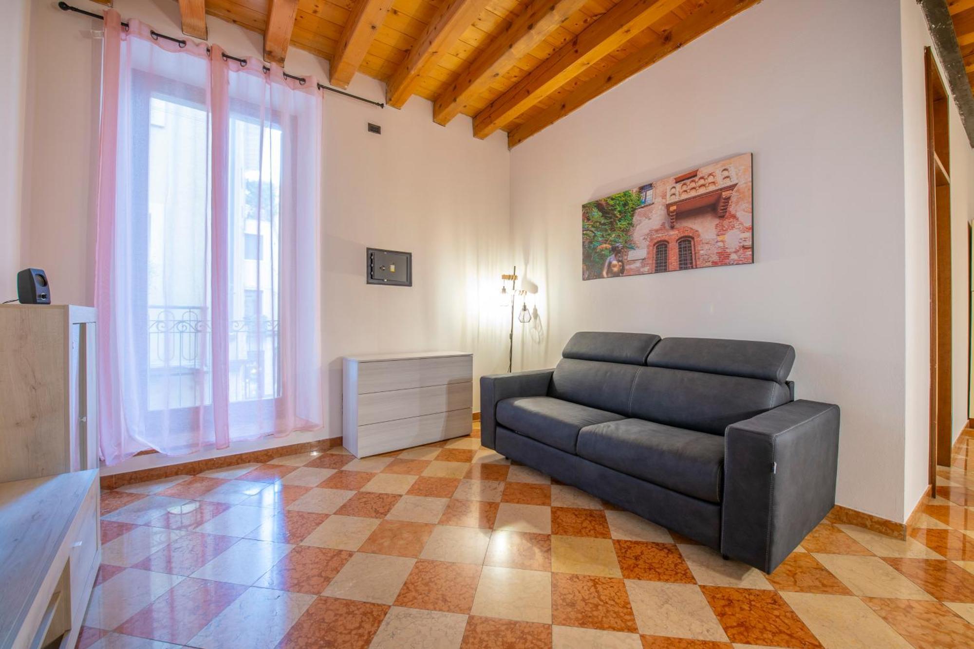 -Near Arena & Giuletta- Pet Friendly Mazzini Palace Verona Buitenkant foto
